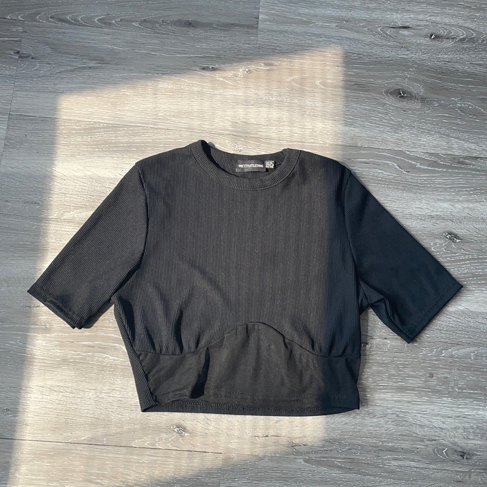 Prettylittlething crop top